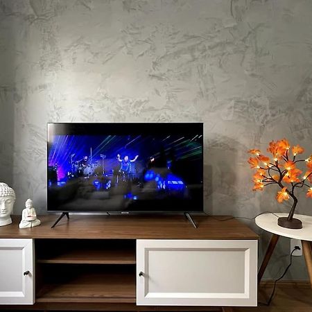 Condominio Solar Di Lucca Lindo Apartamento Com Ar Condicionado E Proximo A Uel 隆德里纳 外观 照片